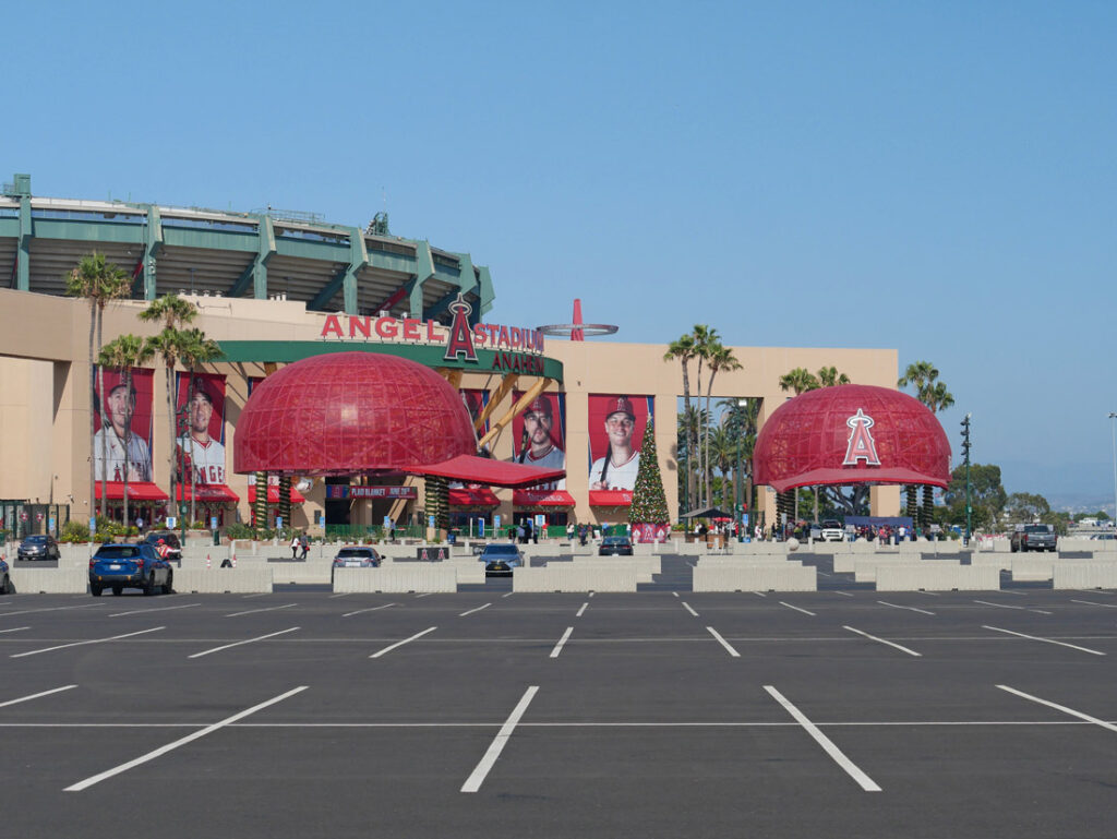 parking at angels stadium
