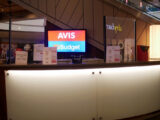 ハワイ・インターナショナルマーケットプレイスのAVISカウンター