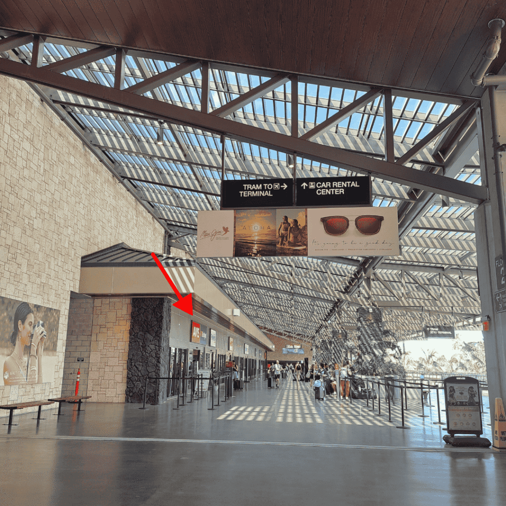 カフルイ空港のレンタカーセンター